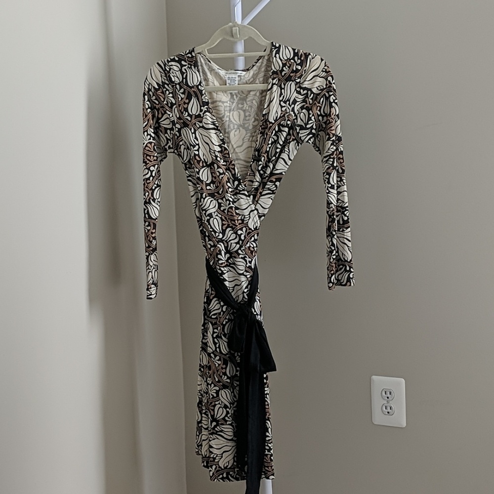 Diane Von Furstenberg (DVF) Printed Wrap Dress